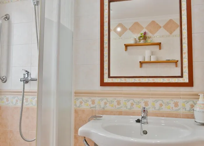 Sunshine Buen Pastor